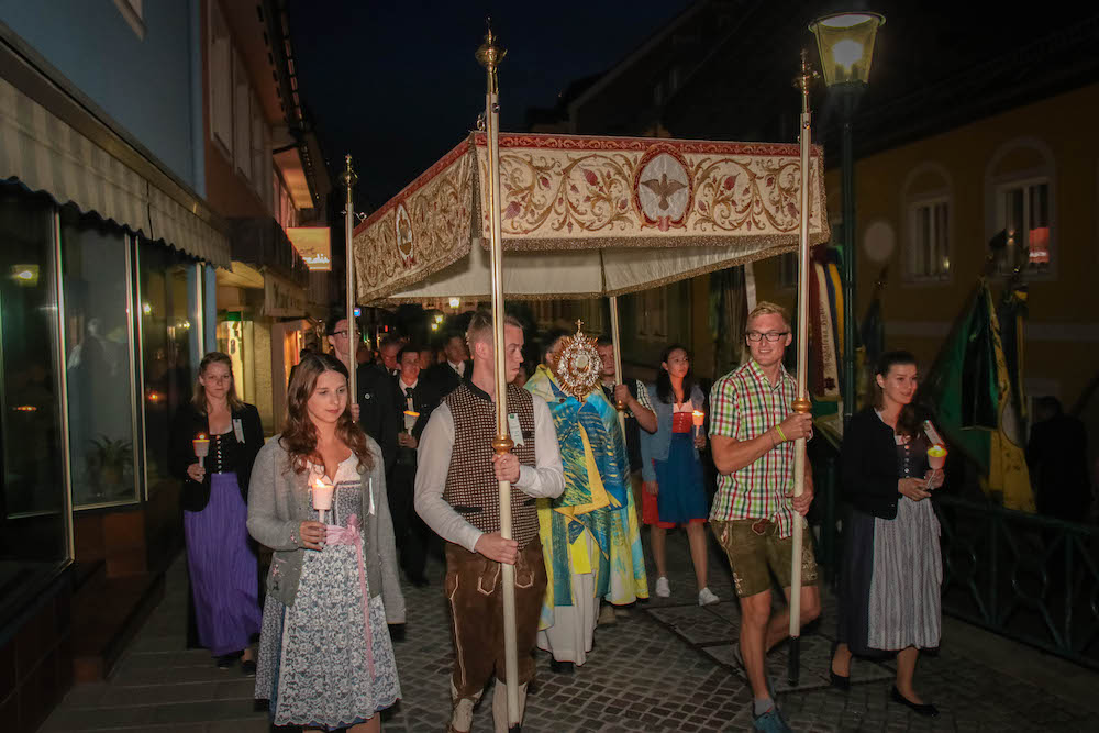 Lichterprozession der Niederösterreichischen Bauernbundwallfahrt